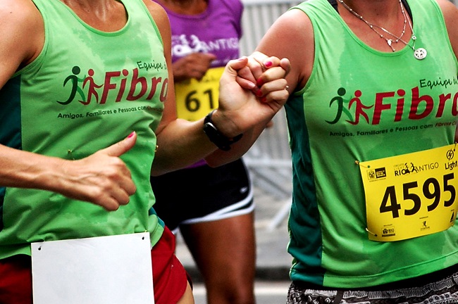Atletas correm para superar as dificuldades impostas pela fibrose cística participam da Maratona do Rio