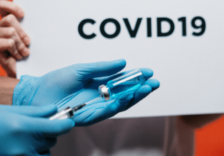 Vacinação contra a covid-19 entre pessoas com fibrose cística tem início em Santa Catarina
