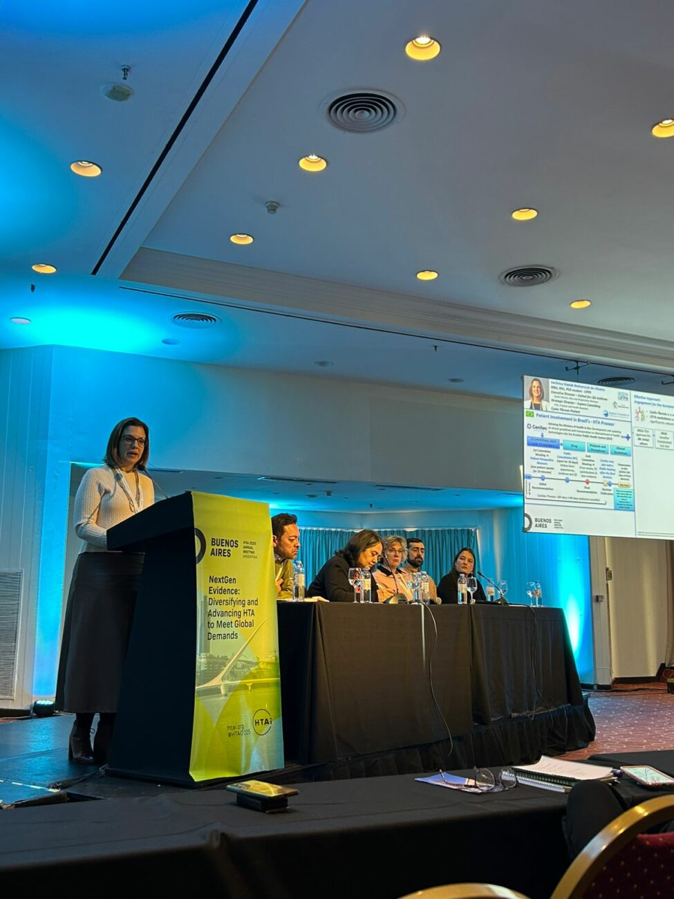 Fundadora do Unidos pela Vida participa da reunião anual do HTAi 2025
